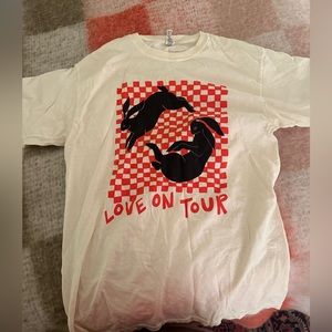 HARRY STYLES LOVE ON TOUR T-SHIRT